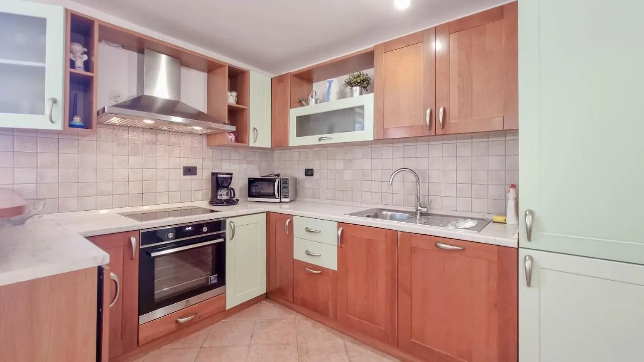 Ena Apartman